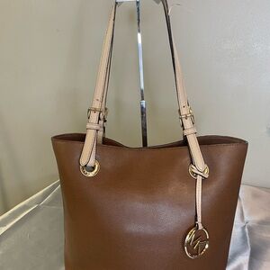 Authentic Michael Kors Brown Leather Tote with Gold Accents #0096